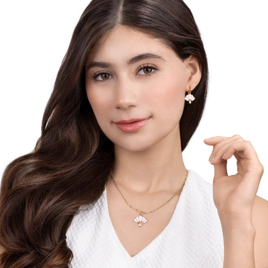 Floral Fan Necklace Gold with pink Mother of Pearl