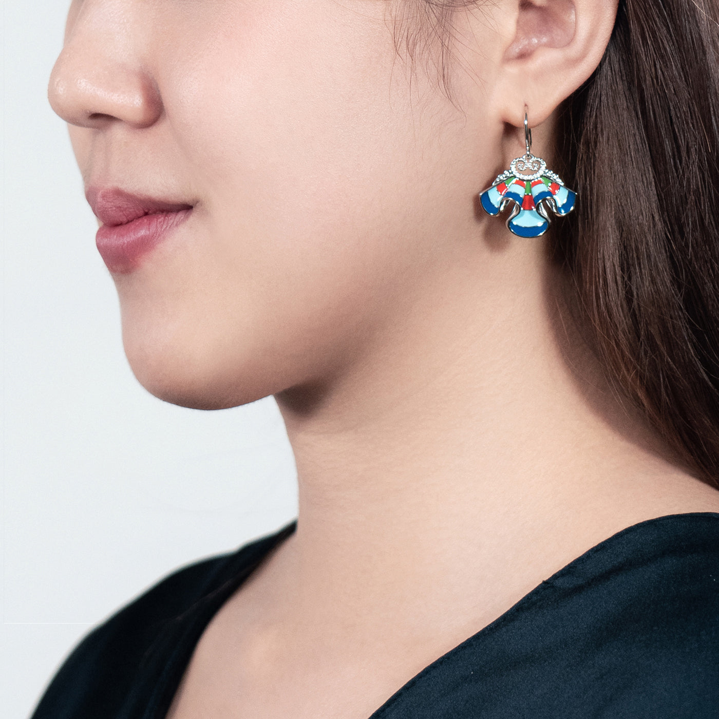 The Elegance of the Yi Earrings Blue
