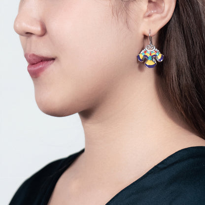 The Elegance of the Yi Earrings Yellow