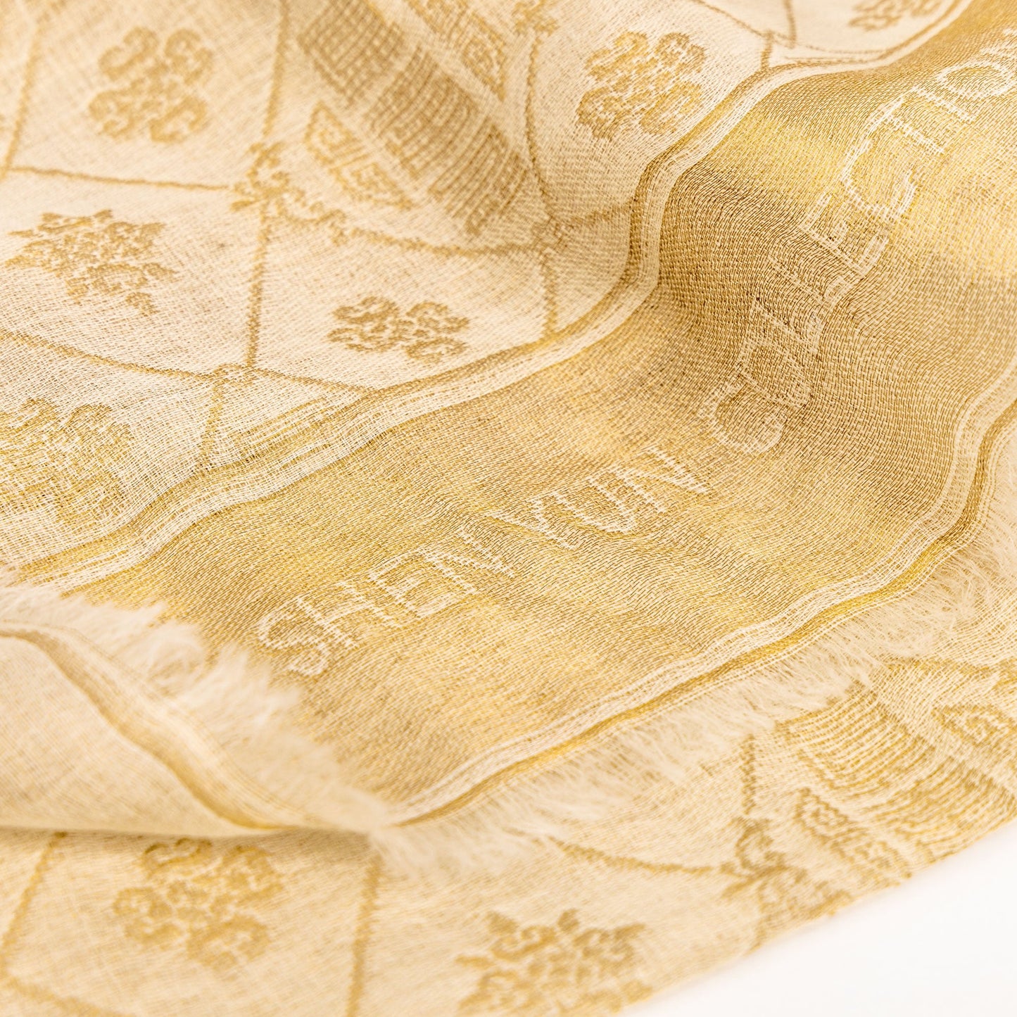 Zhen Shan Ren Long Scarf Gold