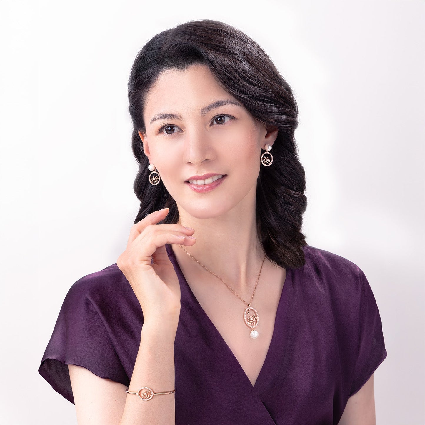 Lotus Fairies Oval Necklace Rose Gold